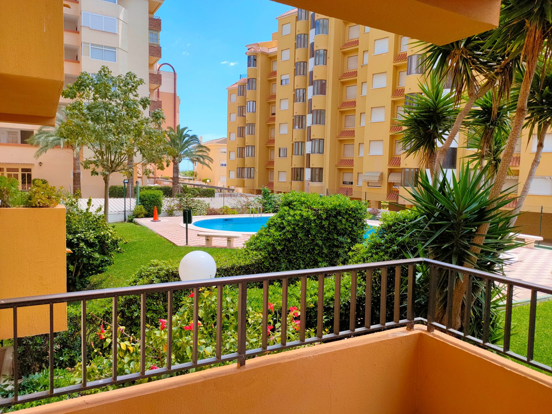 Exterior view of Apartment for sale in Xeraco  with Terrace, Furnished and Oven