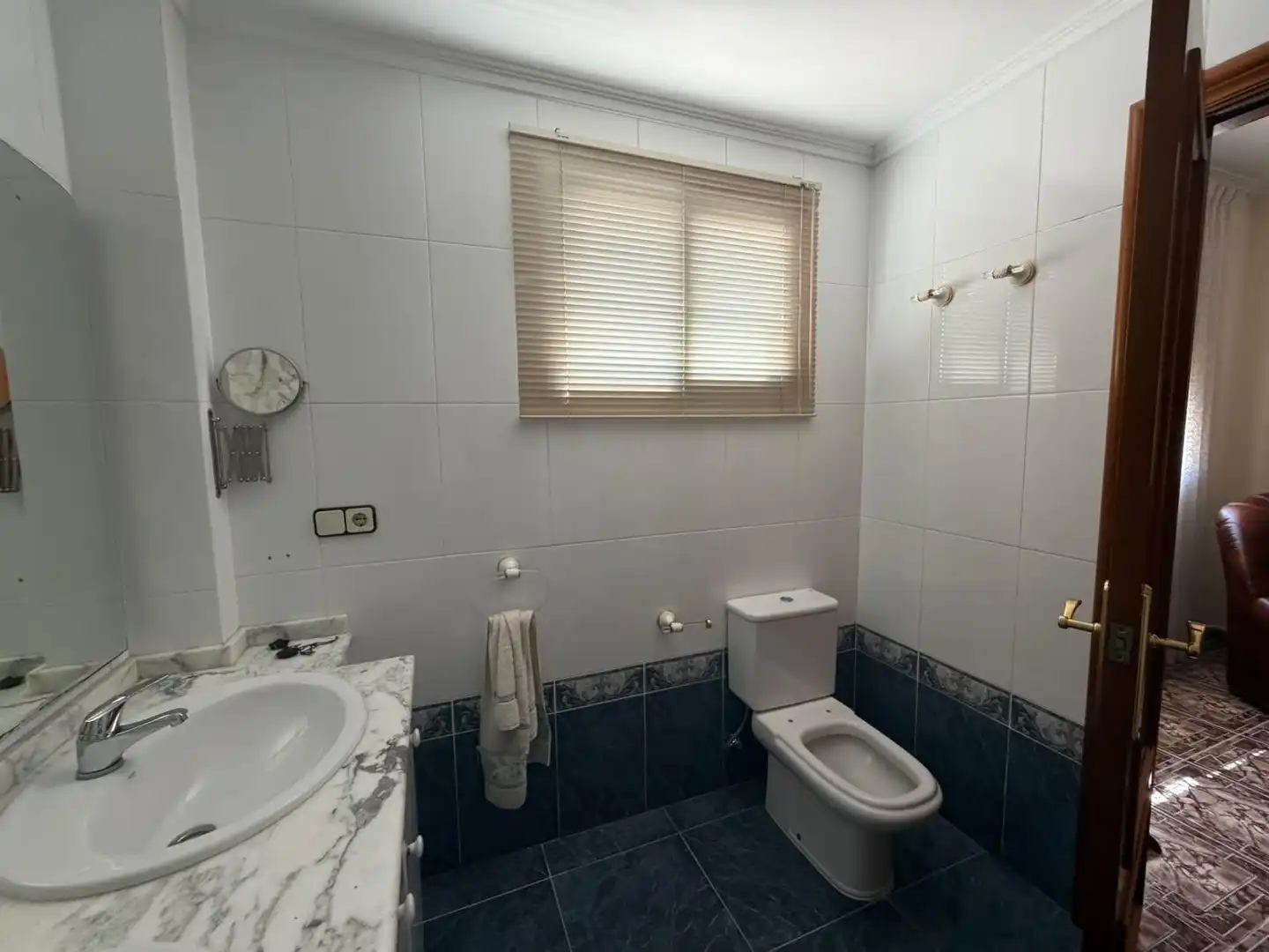 Bathroom of Houses for rent in Rafelbuñol / Rafelbunyol, Valencia