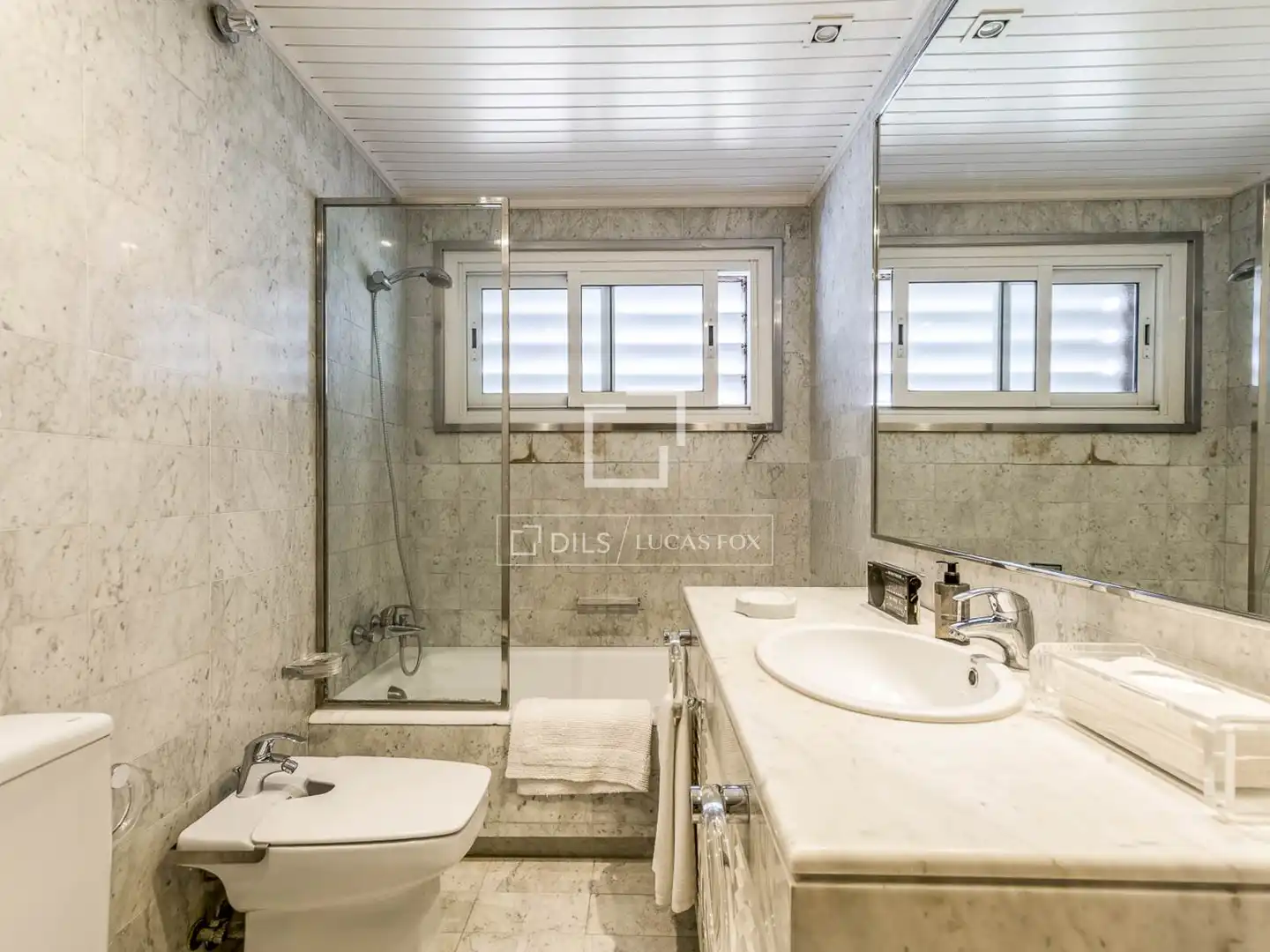 Baño de Piso en venta en Barcelona con Aire acondicionado
