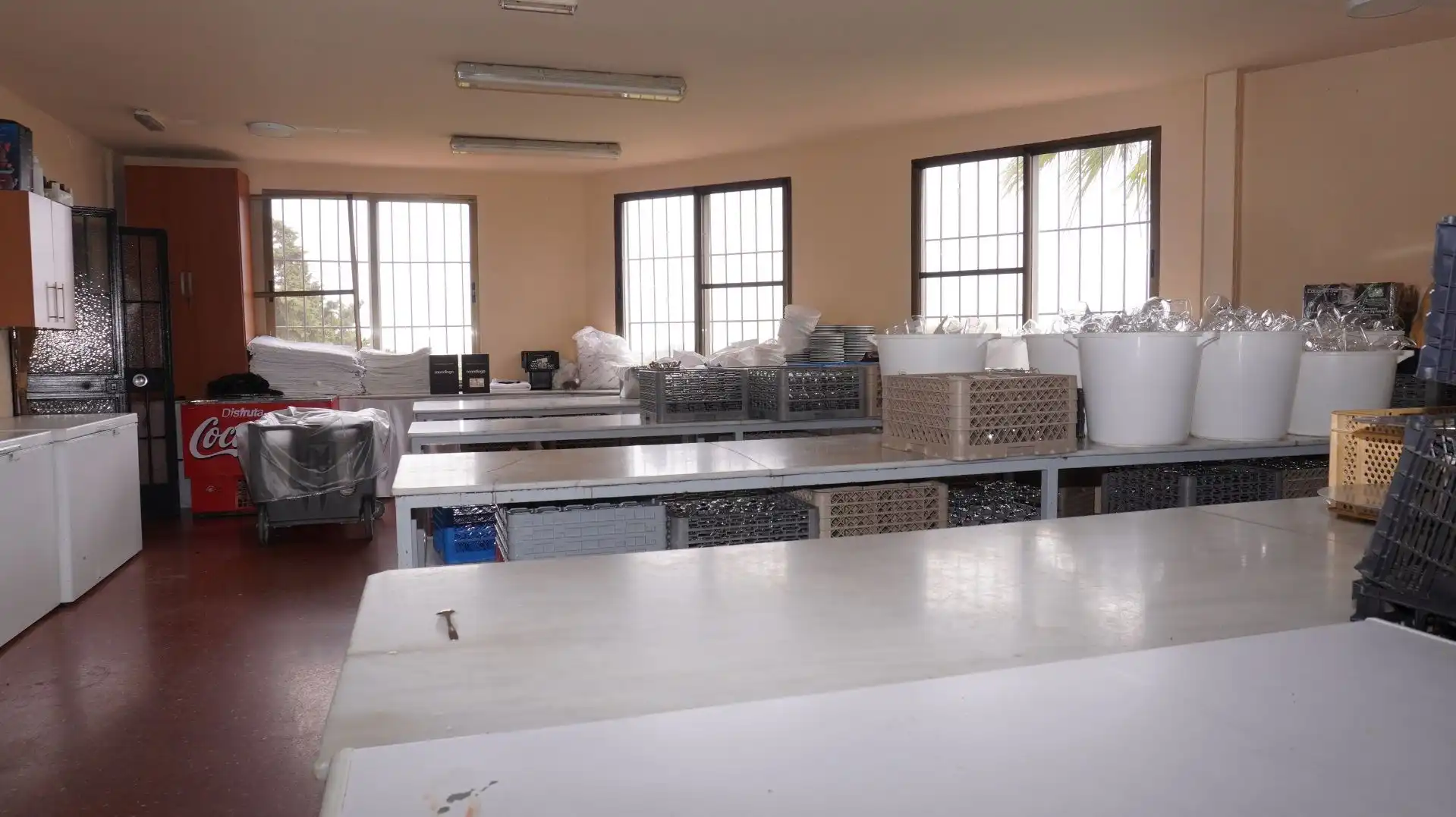 Küche von Fabrikhallen zum Verkauf in Motril