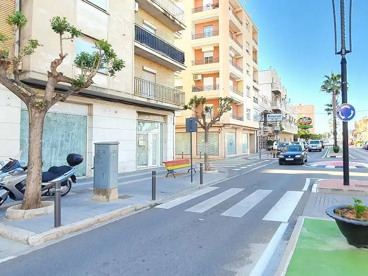 Local commercial à vendre à Avinguda Llevant 32, imagen 2
