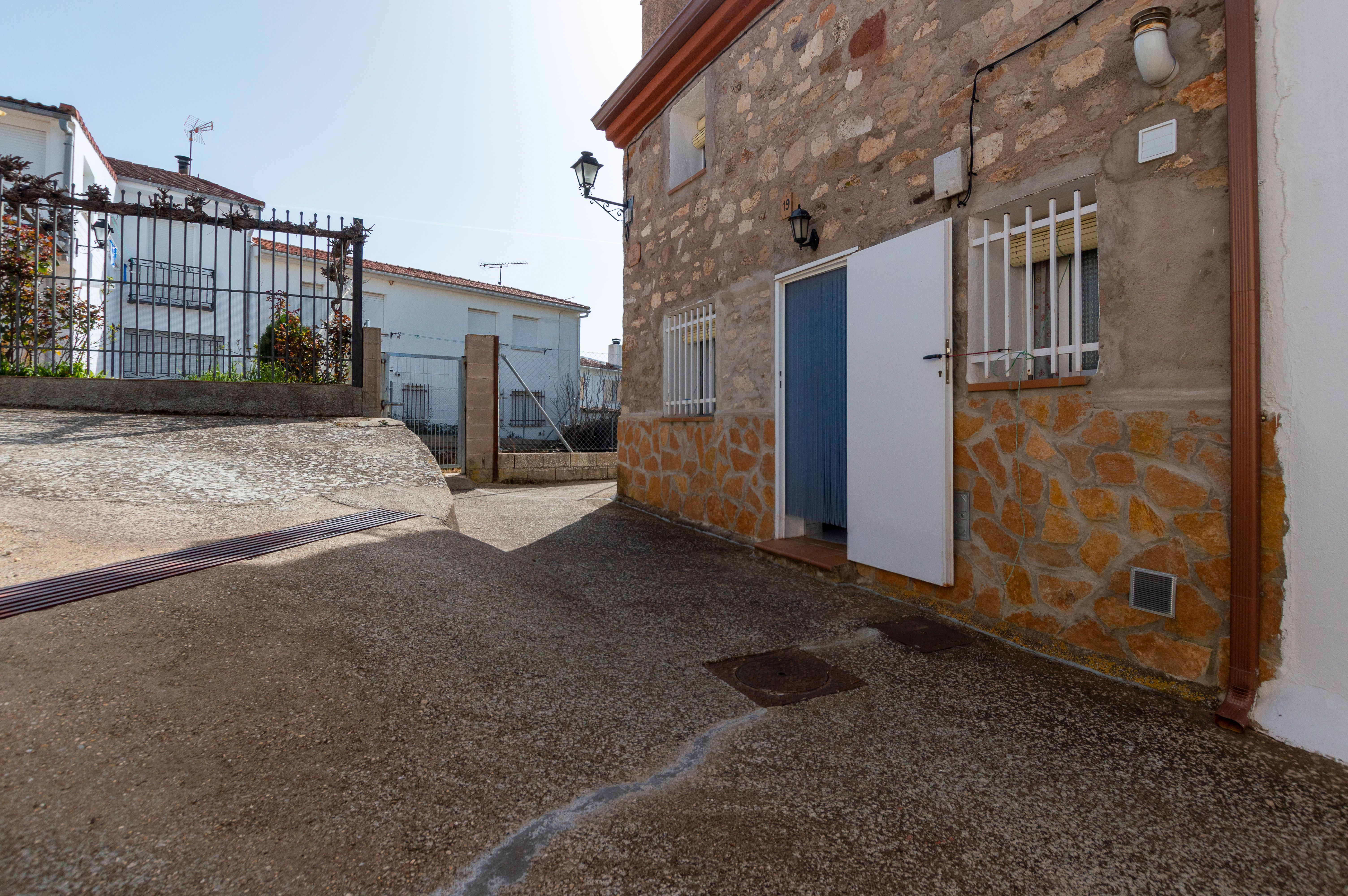 Exterior view of Country house for sale in Cogolludo  with Heating and Terrace