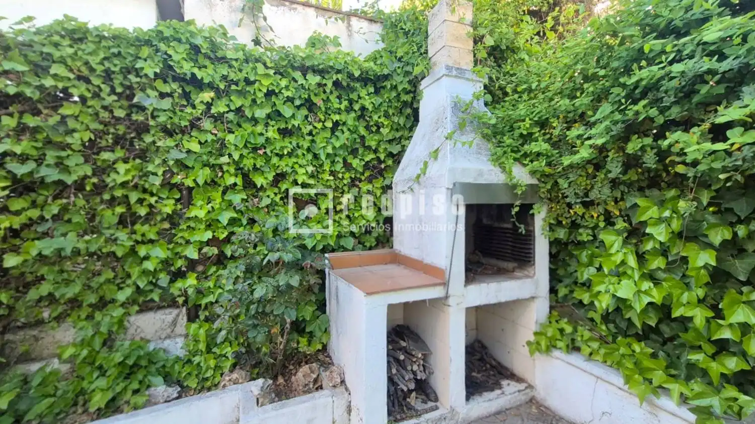 Garden of Houses for sale in Getafe  with Air Conditioner, Heating and Parquet flooring