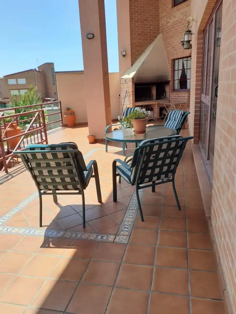Terrassa de Casa o xalet en venda en Villarejo de Órbigo amb Jardí privat, Terrassa i Traster