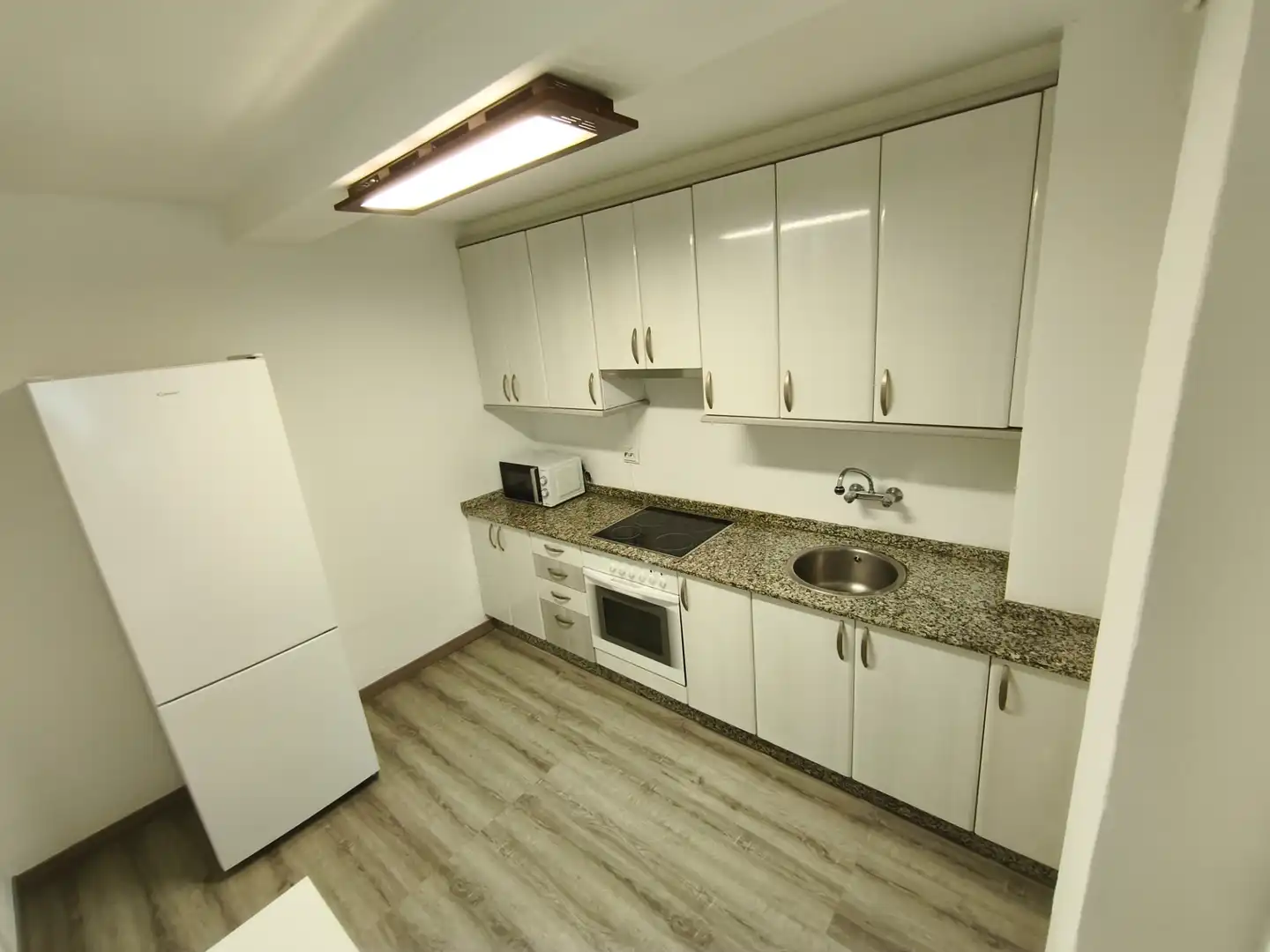 Kitchen of Flat for rent in Vigo   with Furnished