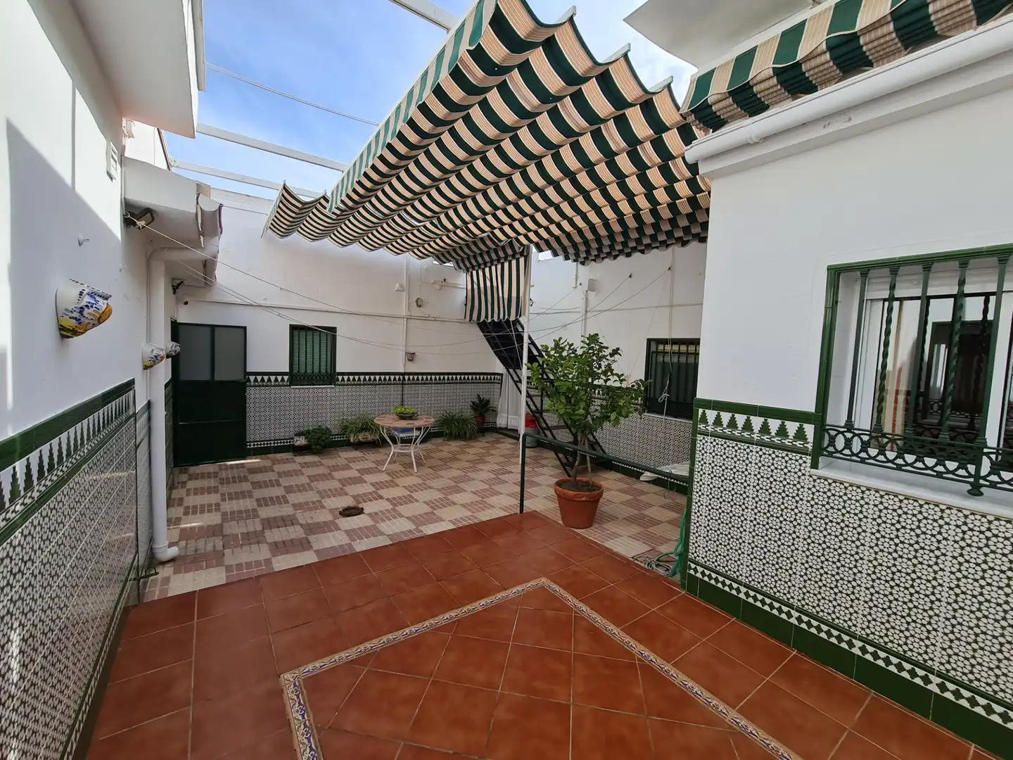 Terrace of Houses for sale in Camas  with Air Conditioner, Terrace and Storage room