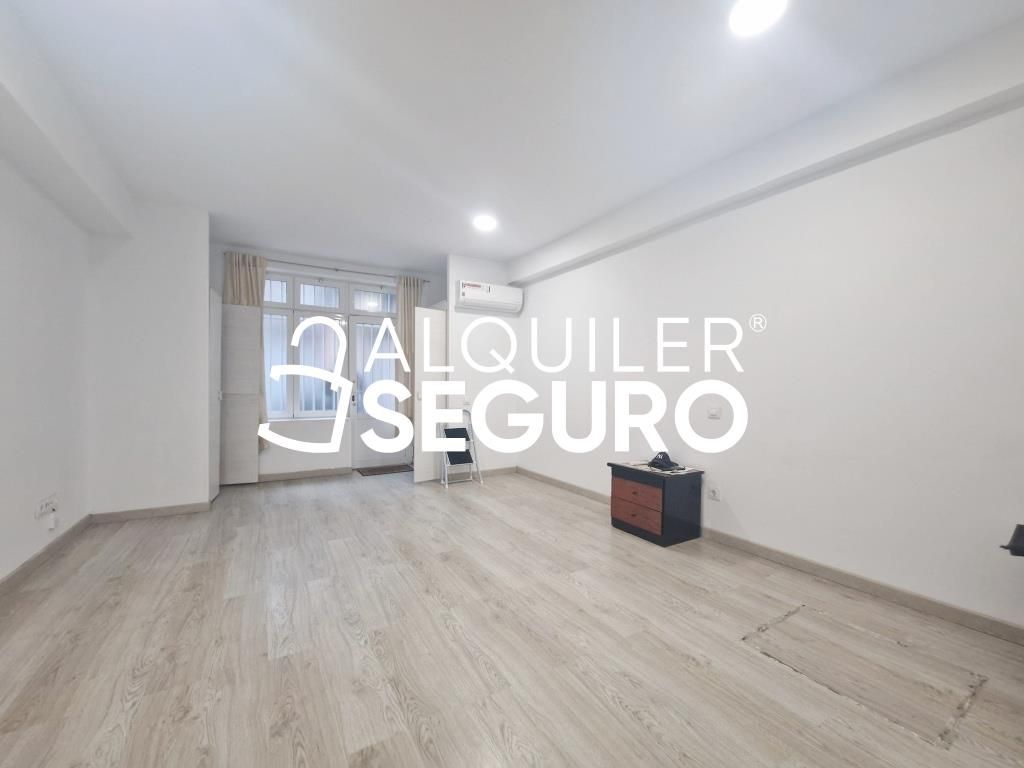Habitación de Piso de alquiler en  Madrid Capital con Aire acondicionado y Calefacción