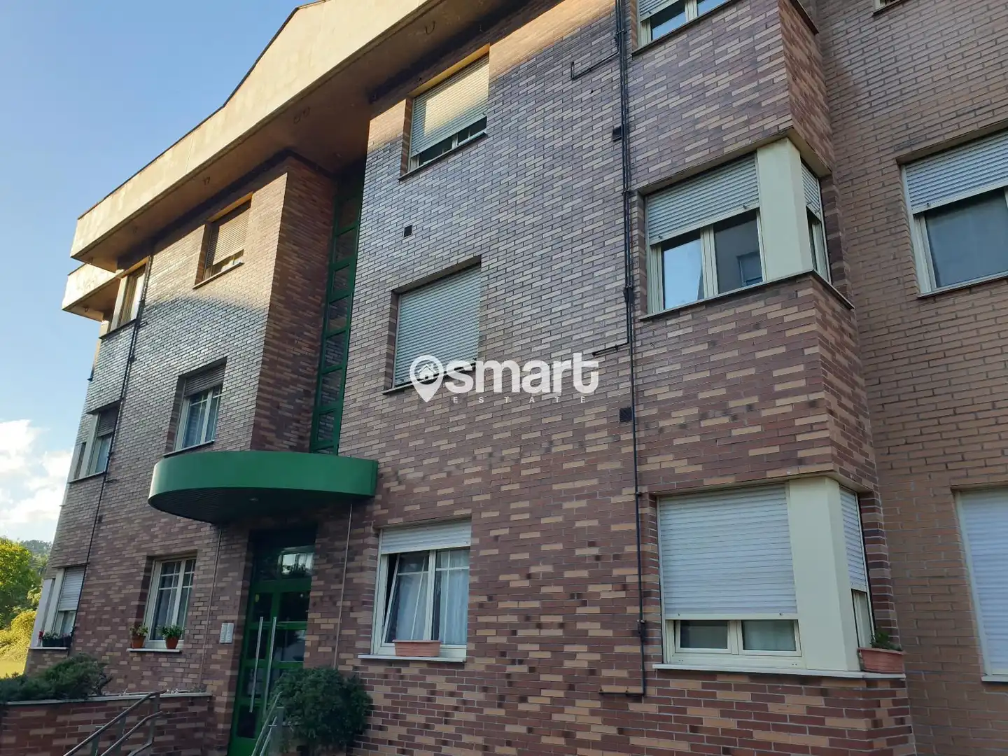 Vista exterior de Piso en venta en Gijón  con Trastero