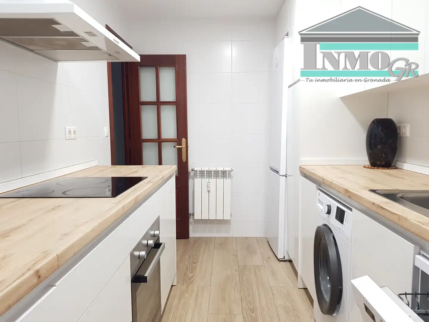 Kitchen of Flat for share in Granada  with Heating, Furnished and Balcony