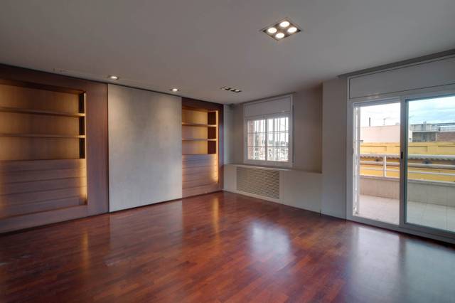 Piso en Venta en Carrer de la Rosella en Vallcarca i els Penitents