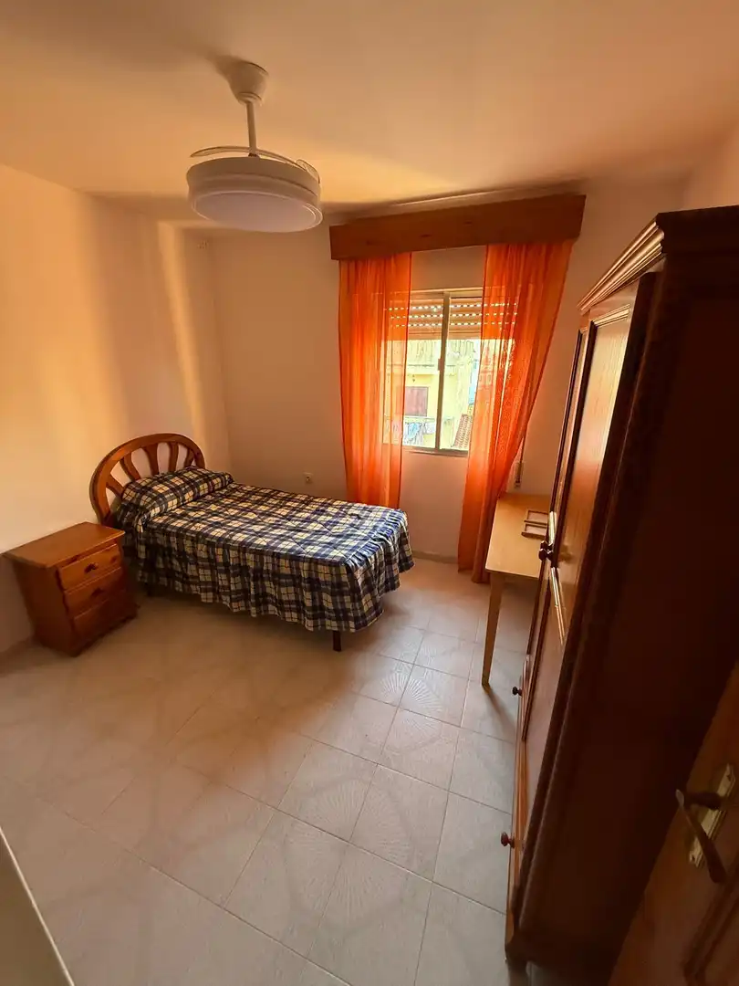 Bedroom of Flat for rent in La Línea de la Concepción  with Furnished