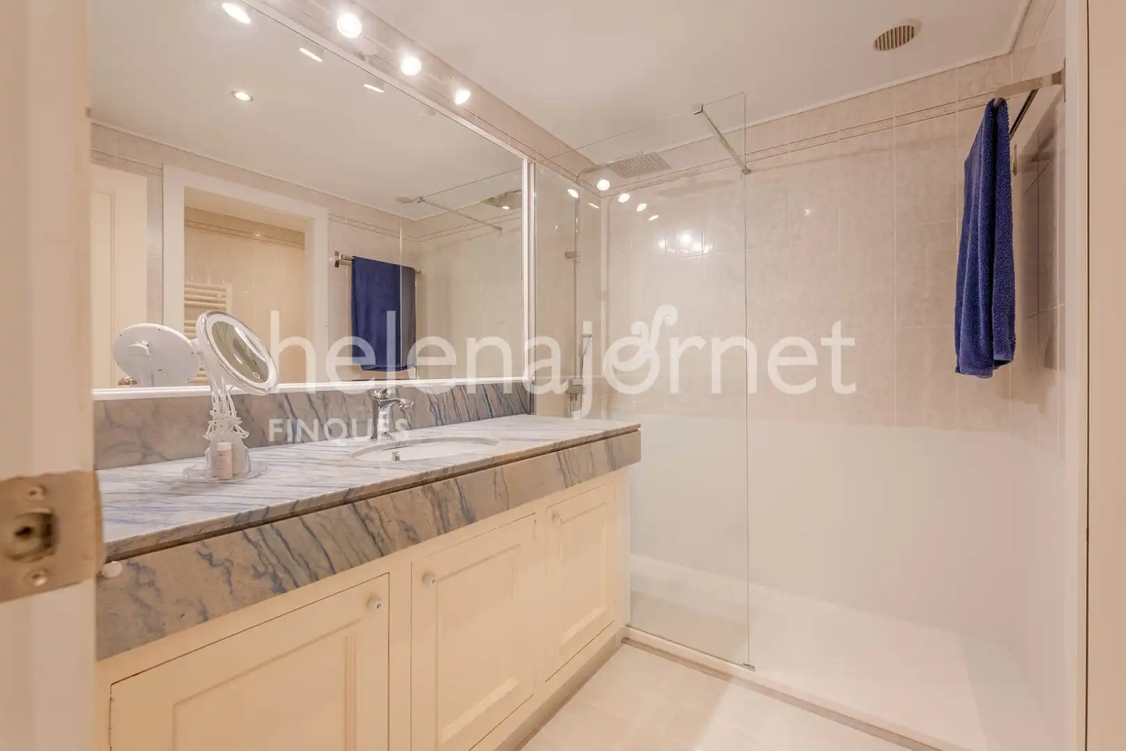 Badezimmer von Wohnung zum Verkauf in Volta de l'Ametller