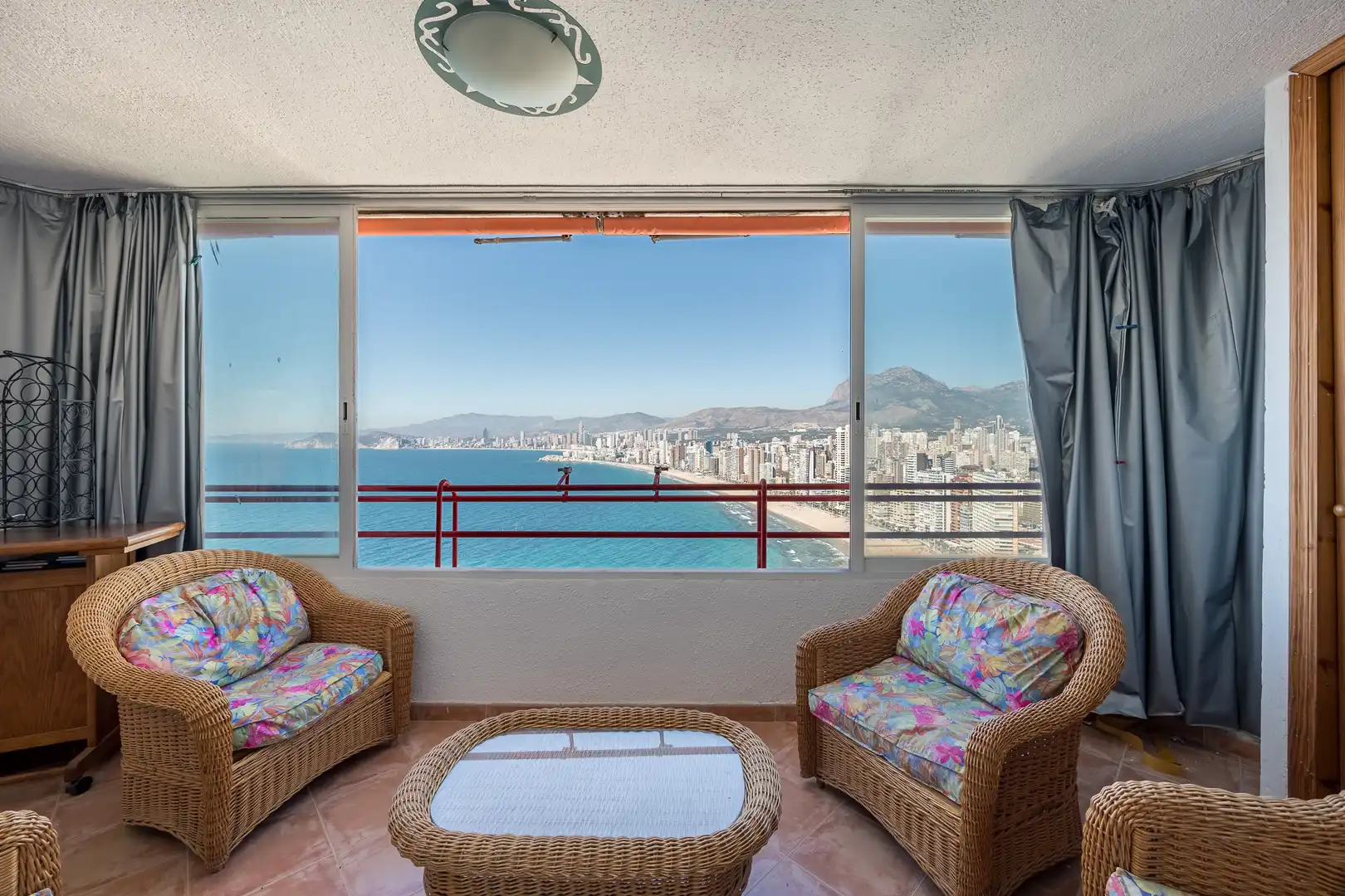 Habitación de Ático en venta en Benidorm con Piscina y Piscina comunitaria