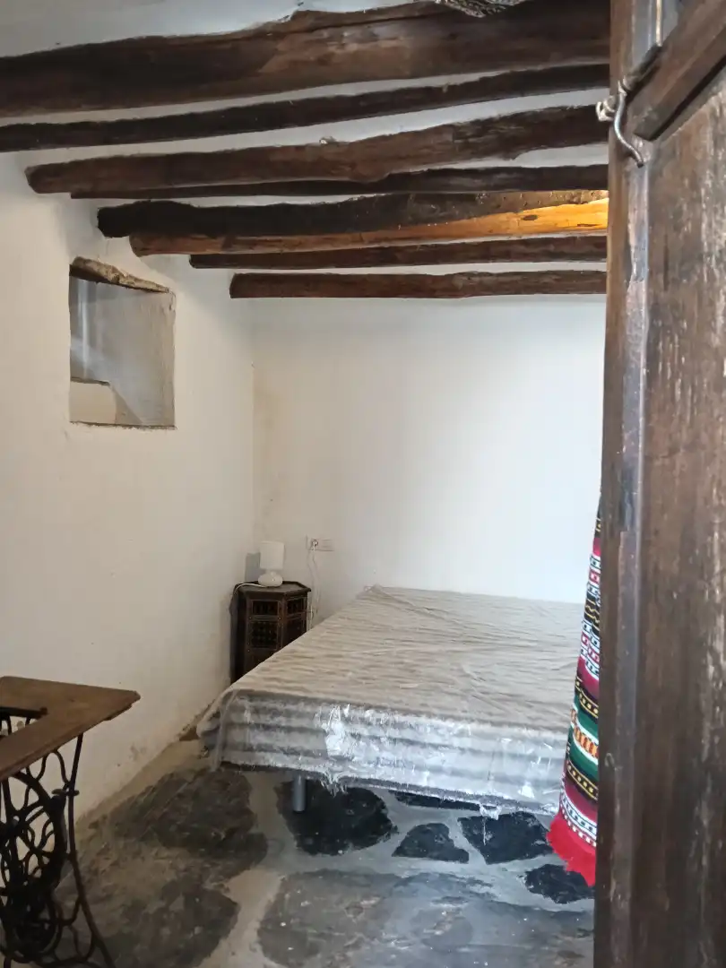 Dormitori de Finca rústica en venda en Bérchules amb Calefacció, Terrassa i Moblat