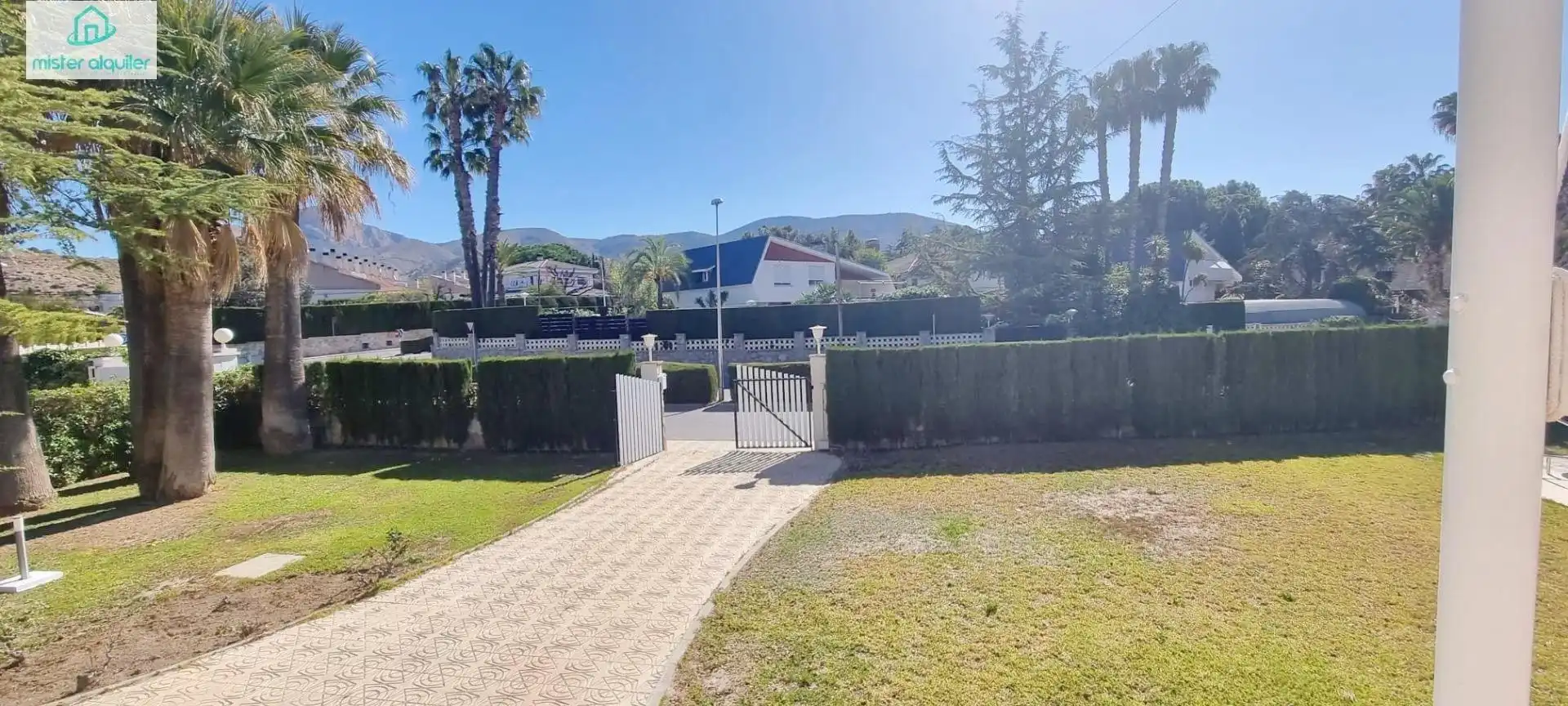 Detached house with terrace for sale in Calle Cíes 9, imagen 4