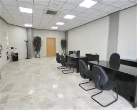 Local de alquiler en Elche / Elx con Aire acondicionado y Amueblado