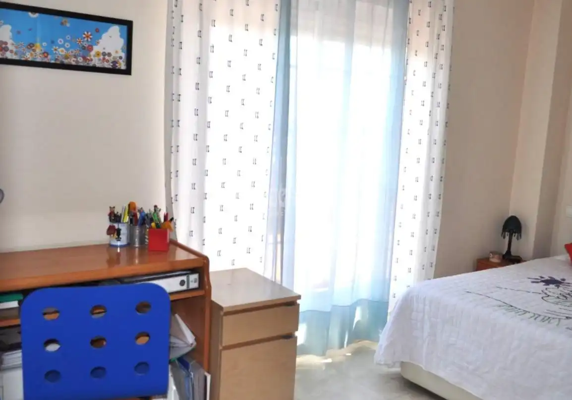 Habitación de Ático en venta en Villaviciosa de Odón con Terraza y Piscina comunitaria