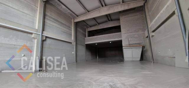 Nave industrial en Alquiler en Gràcia