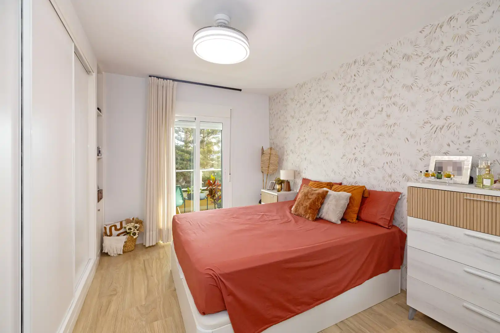 Bedroom of Flat for sale in Málaga  with Air Conditioner, Heating and Terrace