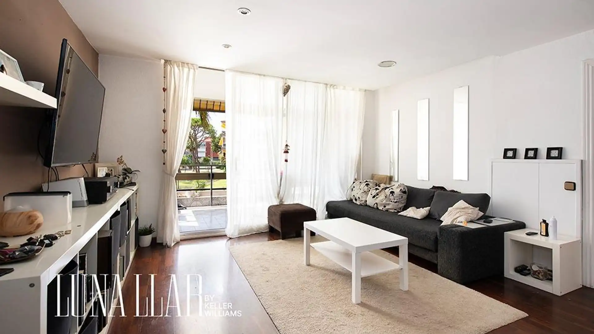 Living room of Flat for sale in Gavà  with Terrace and Community pool