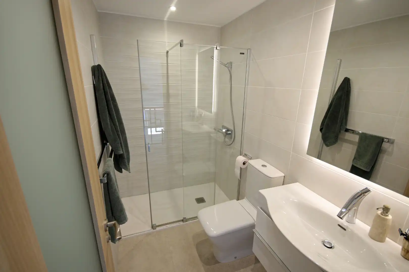 Bathroom of Detached homes for sale in Granadilla de Abona  with Air Conditioner, Private garden and Swimming Pool