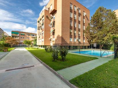 Piscina de Pis en venda en  Granada Capital amb Aire condicionat, Terrassa i Balcó