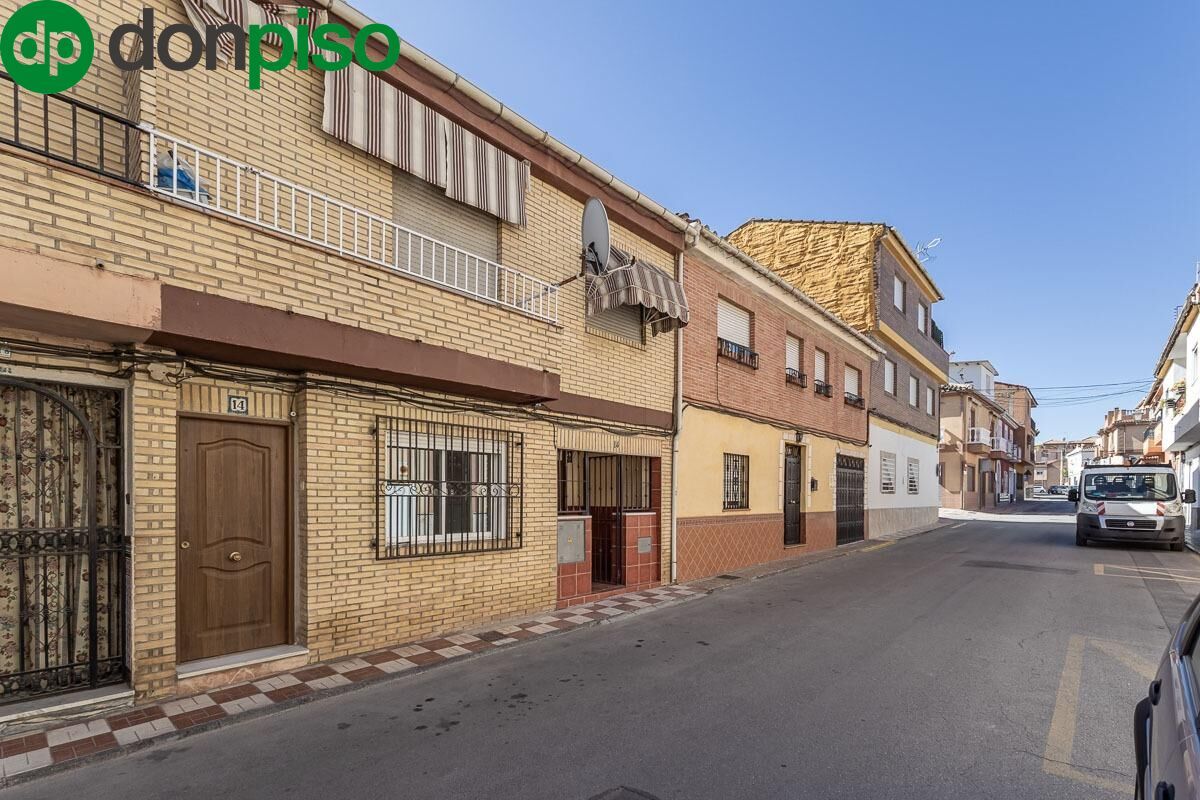 Exterior view of Single-family semi-detached for sale in Armilla  with Balcony