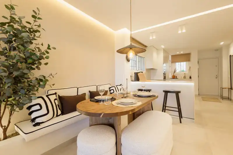 Esszimmer von Wohnungen zur Miete in Marbella mit Klimaanlage, Möbliert und Fernseher