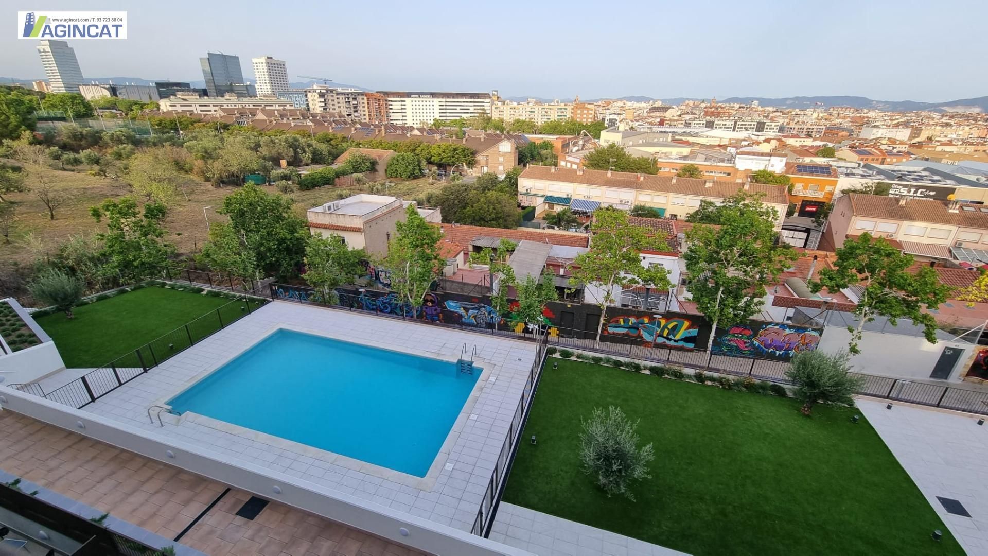 Swimming pool of Flat for sale in Sabadell  with Heating, Private garden and Parquet flooring