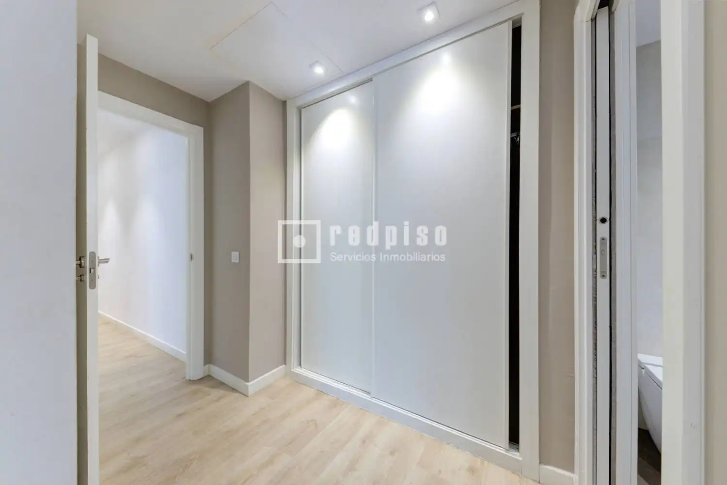 Habitación de Piso en venta en Boadilla del Monte con Aire acondicionado, Calefacción y Terraza