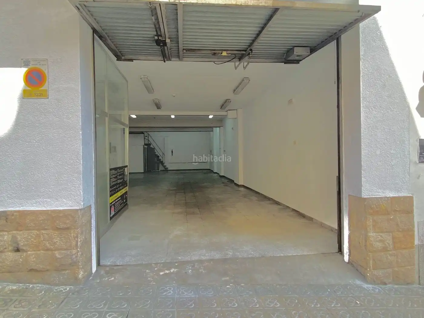 Local comercial en venda a Carrer Pirineus 24, imagen 4
