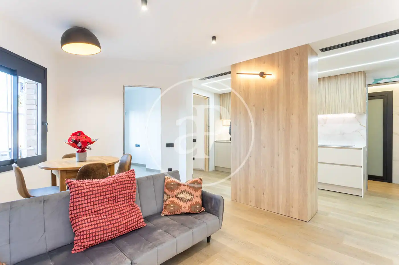 Sala de estar de Piso en venta en Sant Feliu de Llobregat con Aire acondicionado, Calefacción y Amueblado
