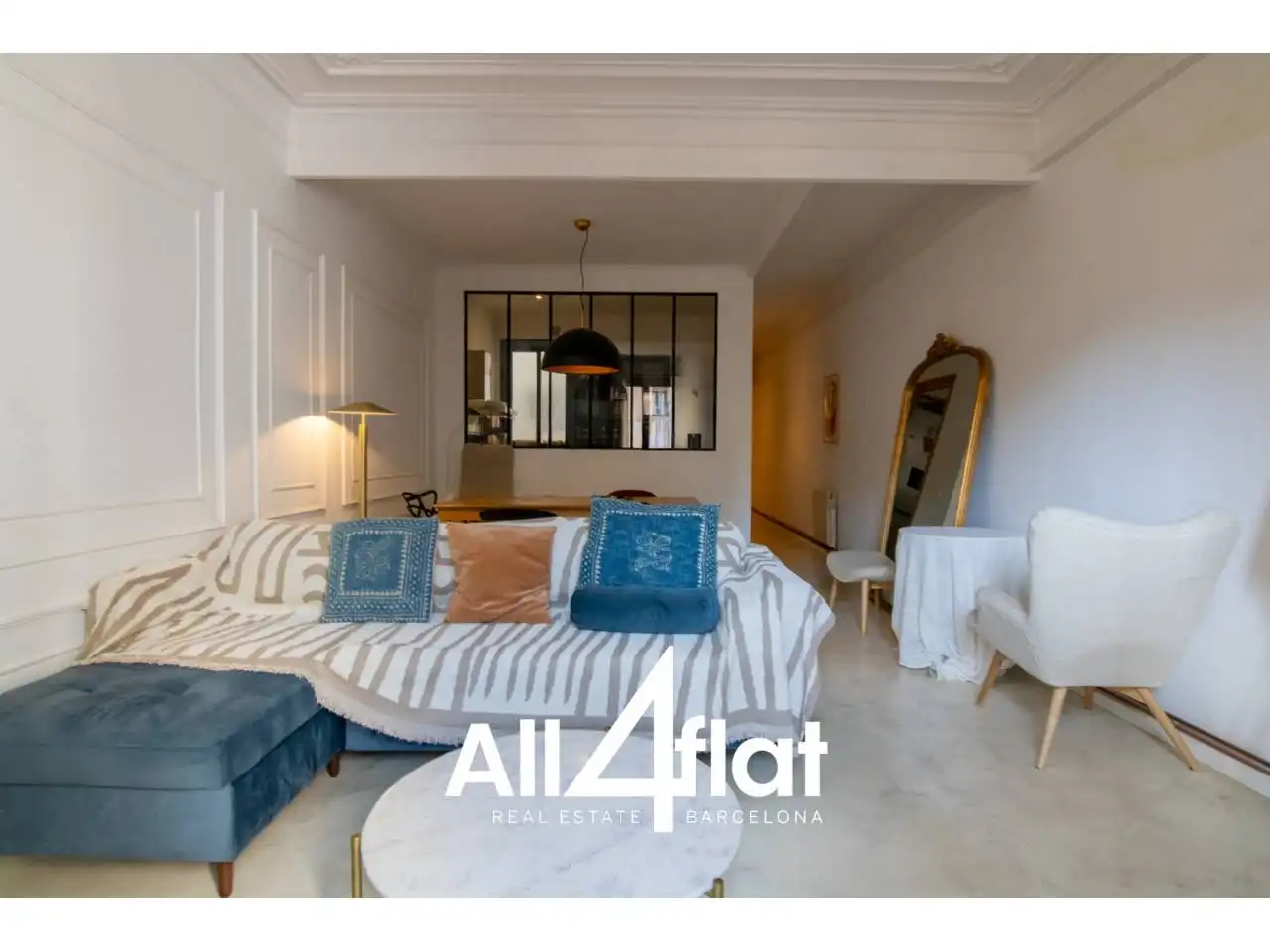 Flat with terrace for sale in Calle Notariat, imagen 3