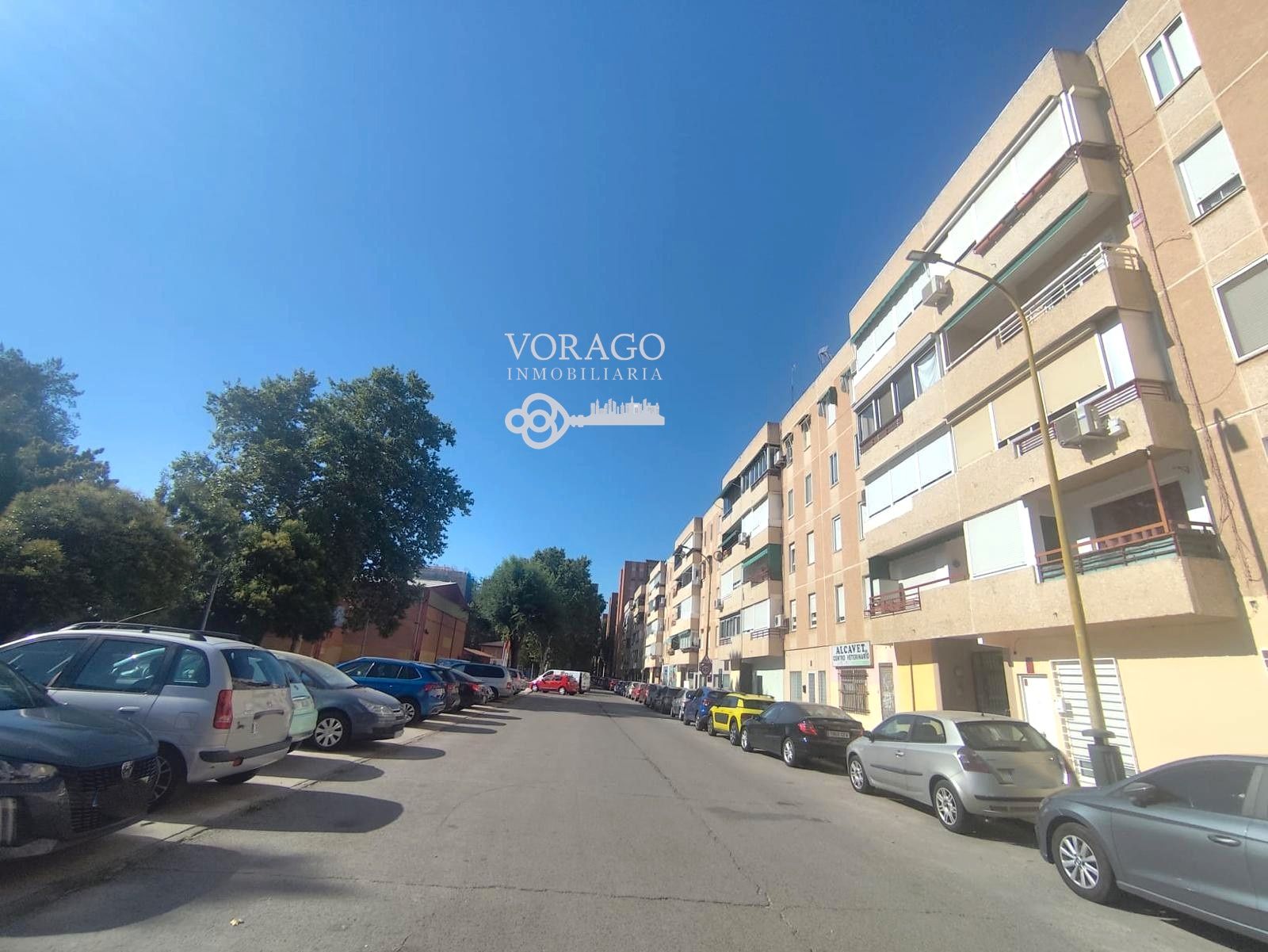 Exterior view of Premises to rent in Alcalá de Henares  with Air Conditioner