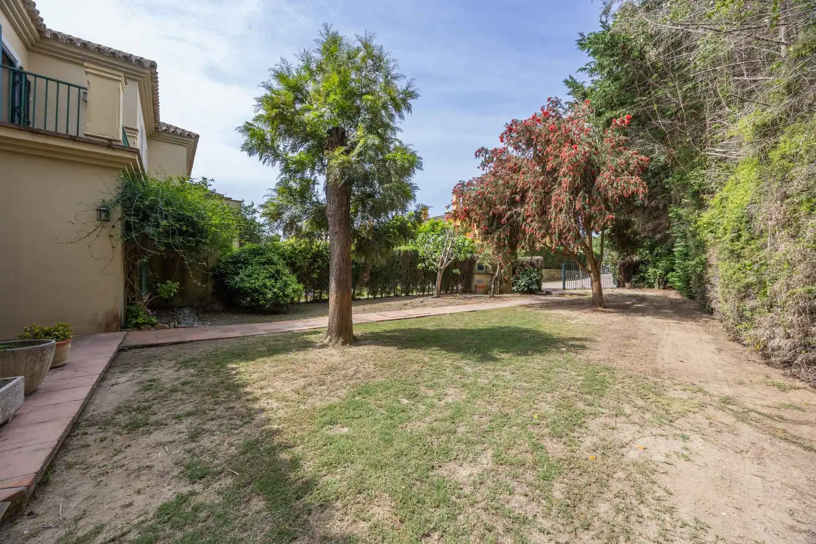 Jardí de Casa adosada en venda en Sotogrande amb Jardí privat, Terrassa i Piscina