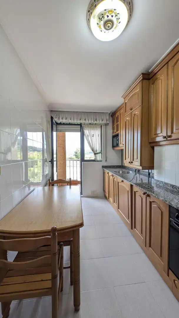 Cocina de Piso de alquiler en Piélagos con Calefacción, Terraza y Amueblado
