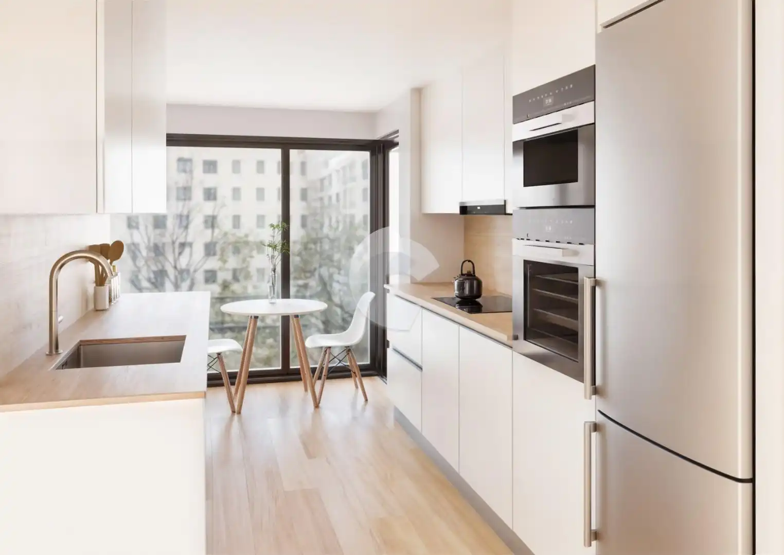 Piso con balcón en venta en Sagrada Familia