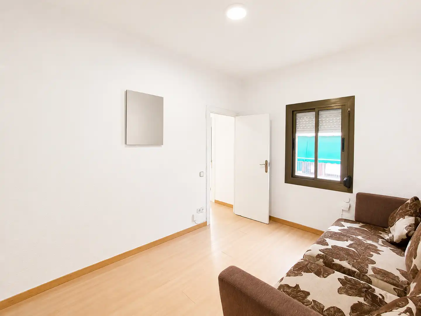 Habitación de Piso en venta en Badalona con Parquet, Amueblado y Horno