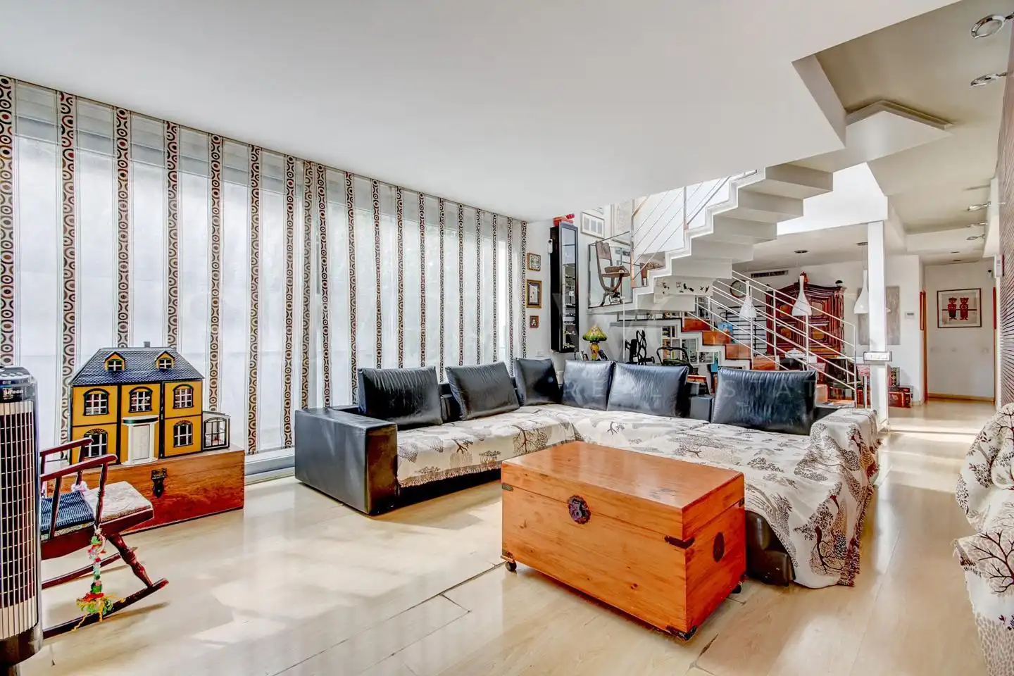 Sala de estar de Casa o chalet en venta en Santa Coloma de Gramenet con Aire acondicionado, Calefacción y Jardín privado