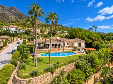 Casa amb piscina en venda a Milla de Oro
