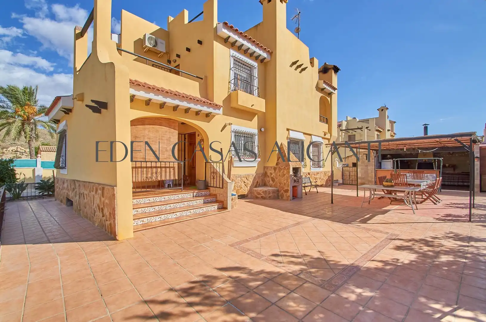Villa mit Terrasse zum Verkauf in Avenida ORIOLA, imagen 3
