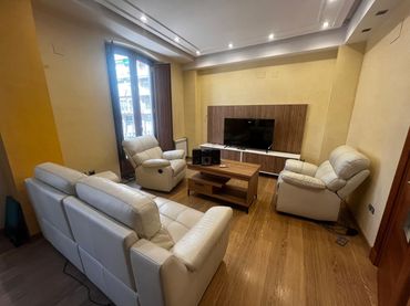 Appartamento con balcone in affitto a Plaza del Campillo