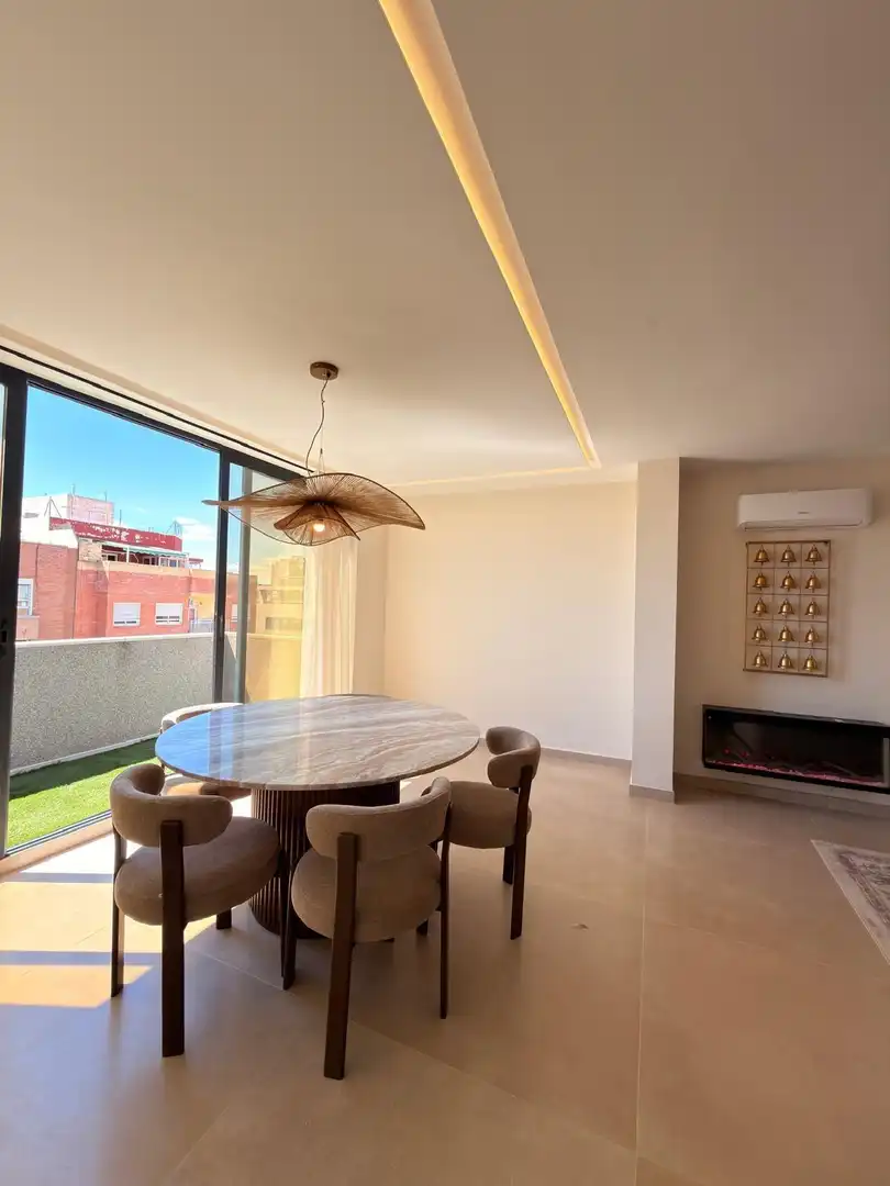 Esszimmer von Dachboden zur Miete in Alicante / Alacant mit Klimaanlage, Heizung und Terrasse