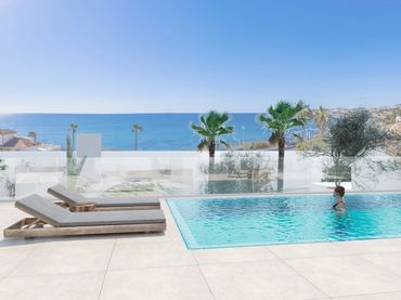 Detached house with pool for sale in El Faro de Calaburra - Chaparral