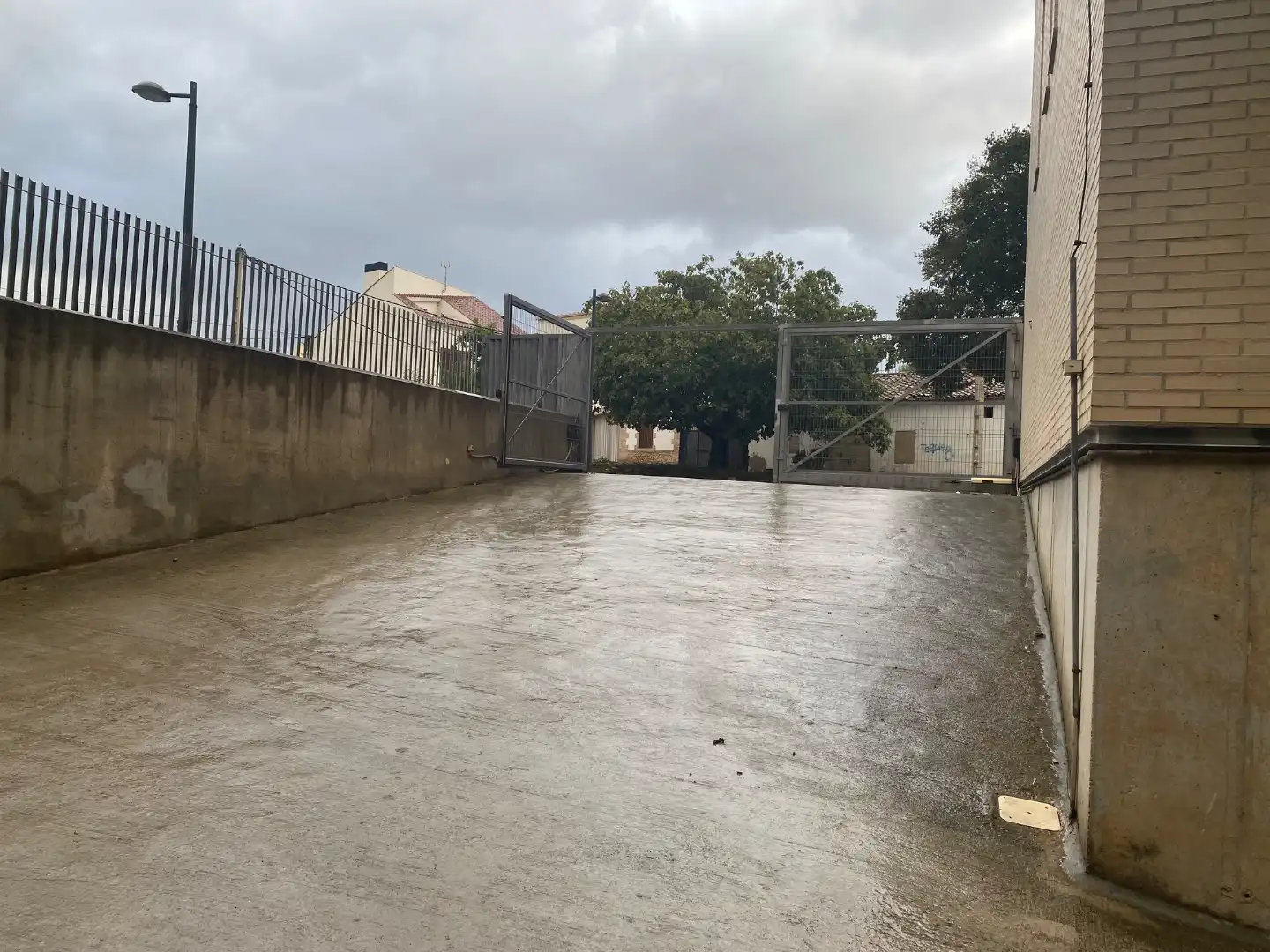 Vista exterior de Garatge de lloguer en Valencia
