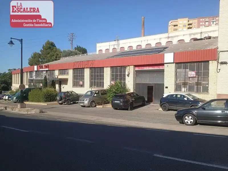Nau industrial en venda a Avenida de Alicante 47