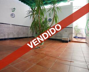 Jardí de Casa adosada en venda en Jerez de la Frontera amb Aire condicionat i Terrassa