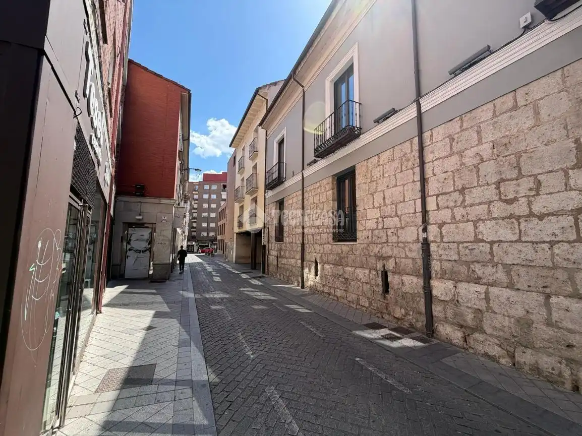 Vista exterior de Piso en venta en Valladolid con Calefacción y Terraza