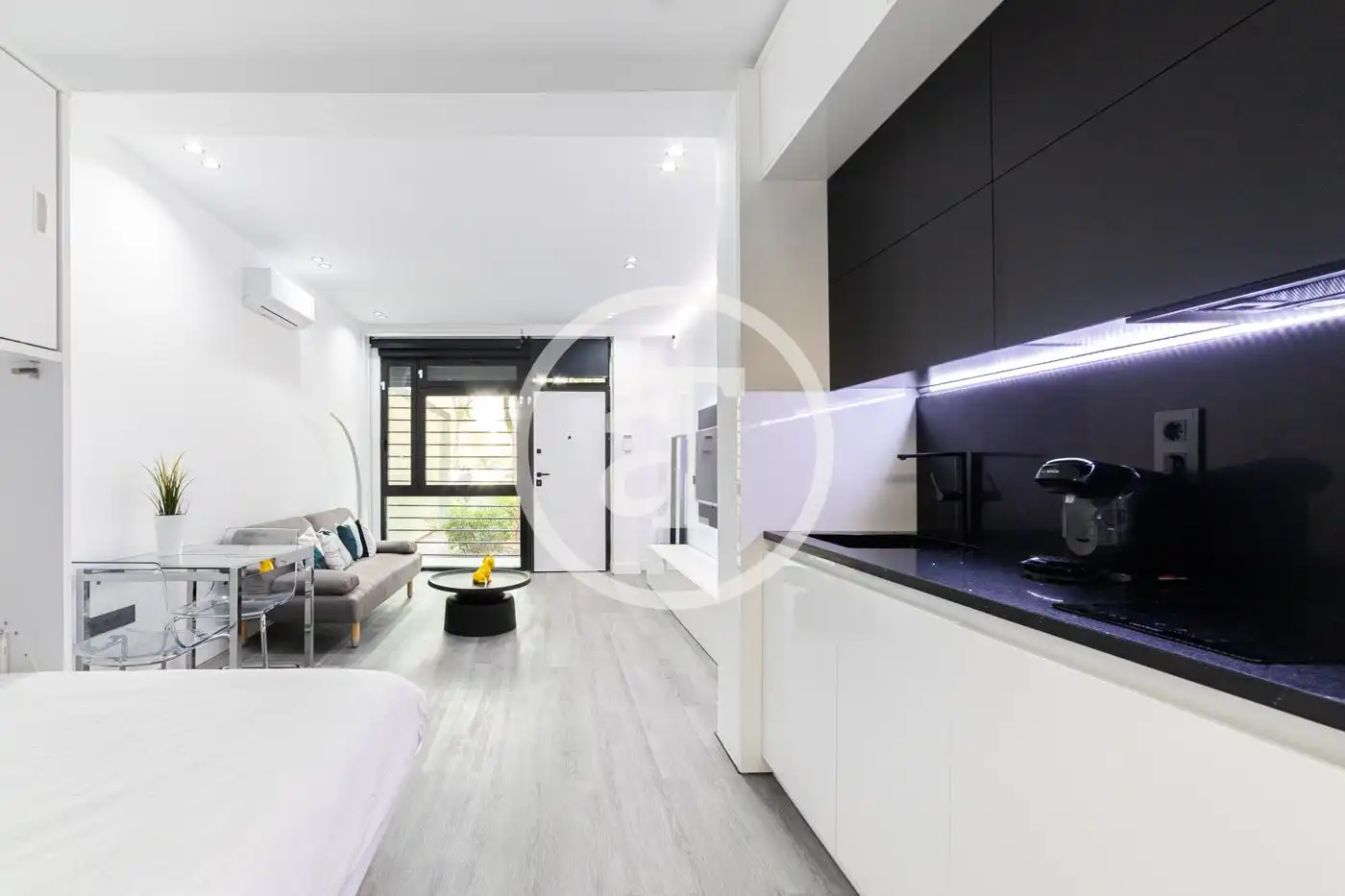 Estudio de alquiler en Calle de la Duquesa de Parcent, Lucero