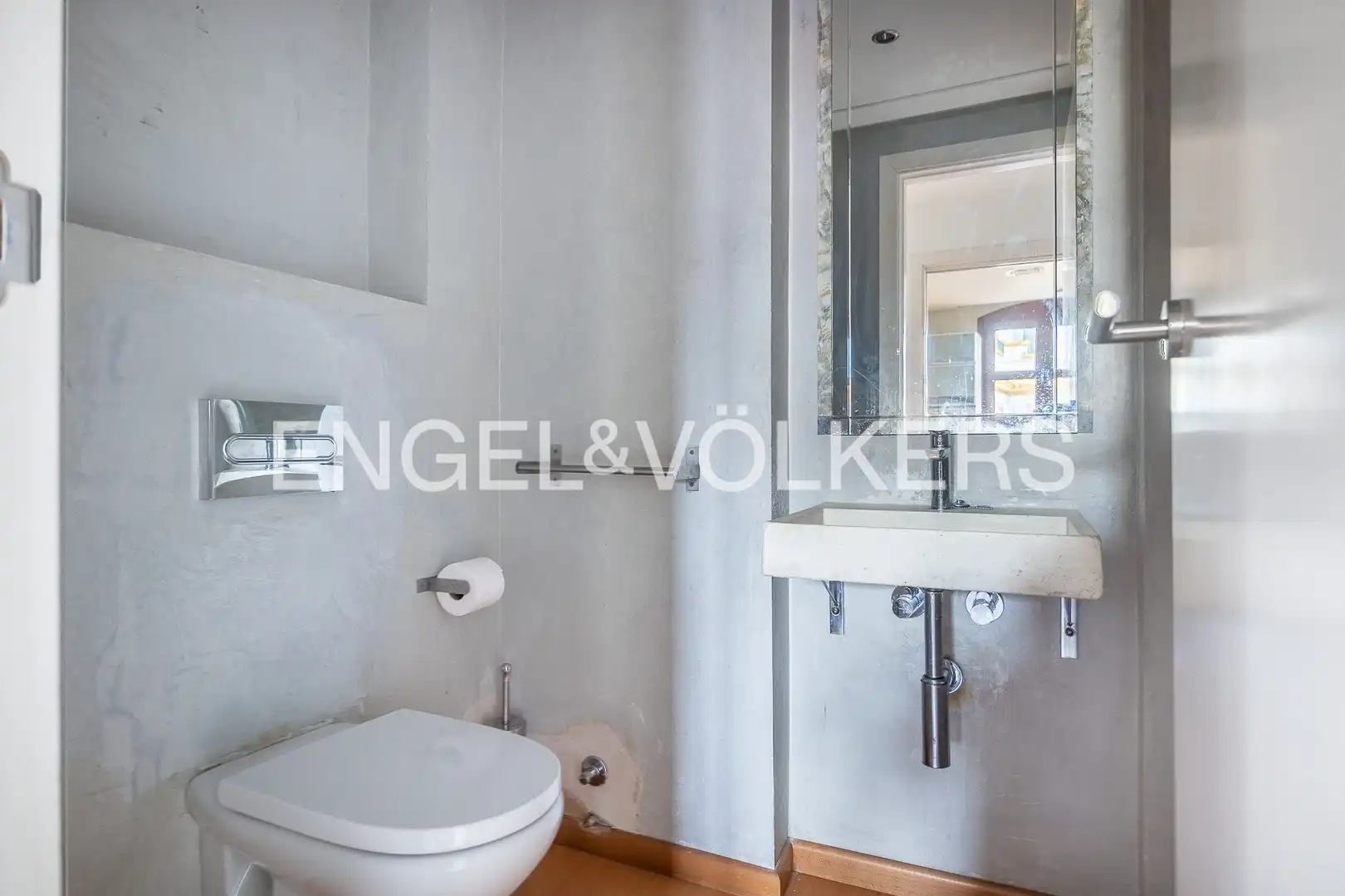 Bathroom of Houses for sale in Sevilla  with Air Conditioner, Heating and Storage room